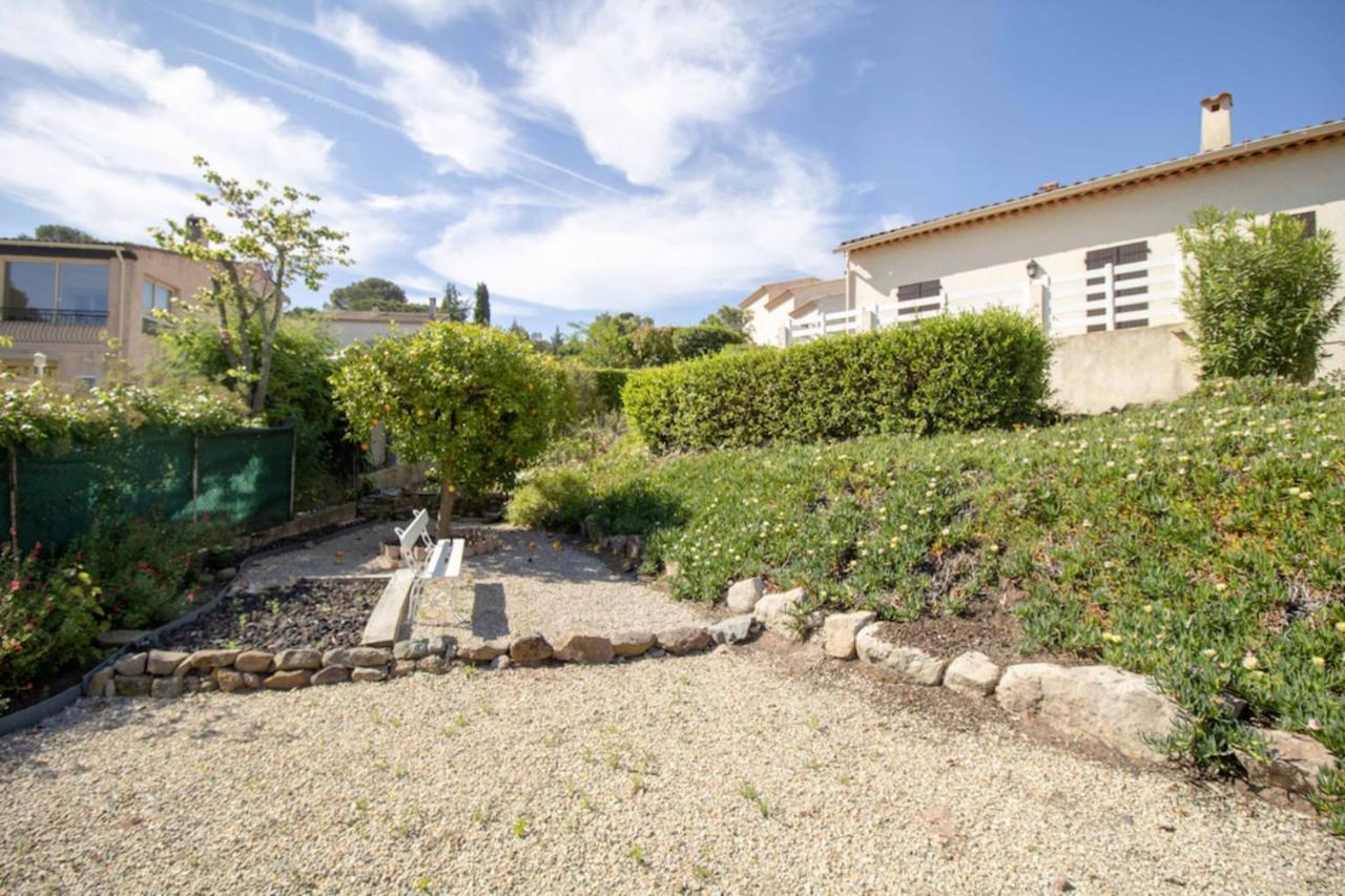 Large Spacious House In Frejus Exterior photo